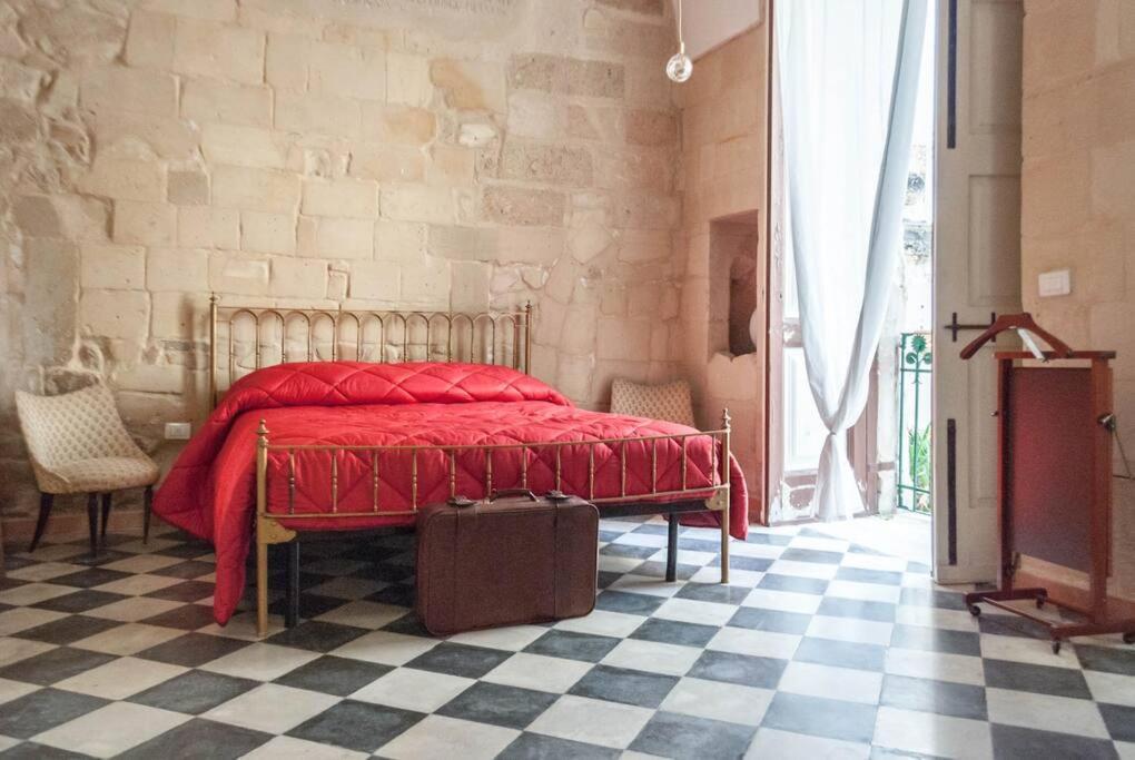 Donna Adelaide - Centro Storico Apartment